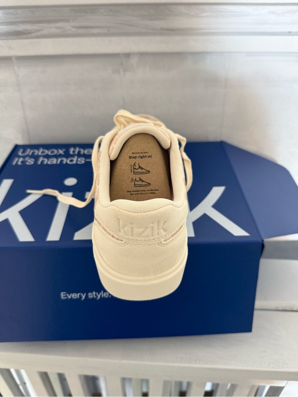 Kizik Women’s Prague 2 sneaker - Picture 2 of 6